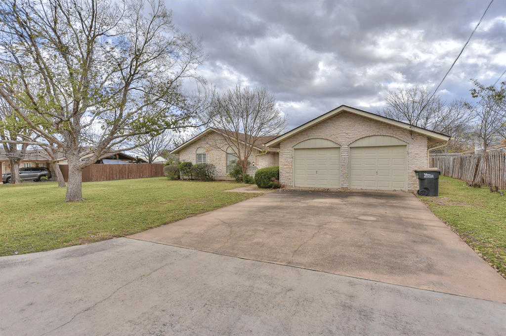 109 Live Oak Dr, Georgetown, Texas 78628