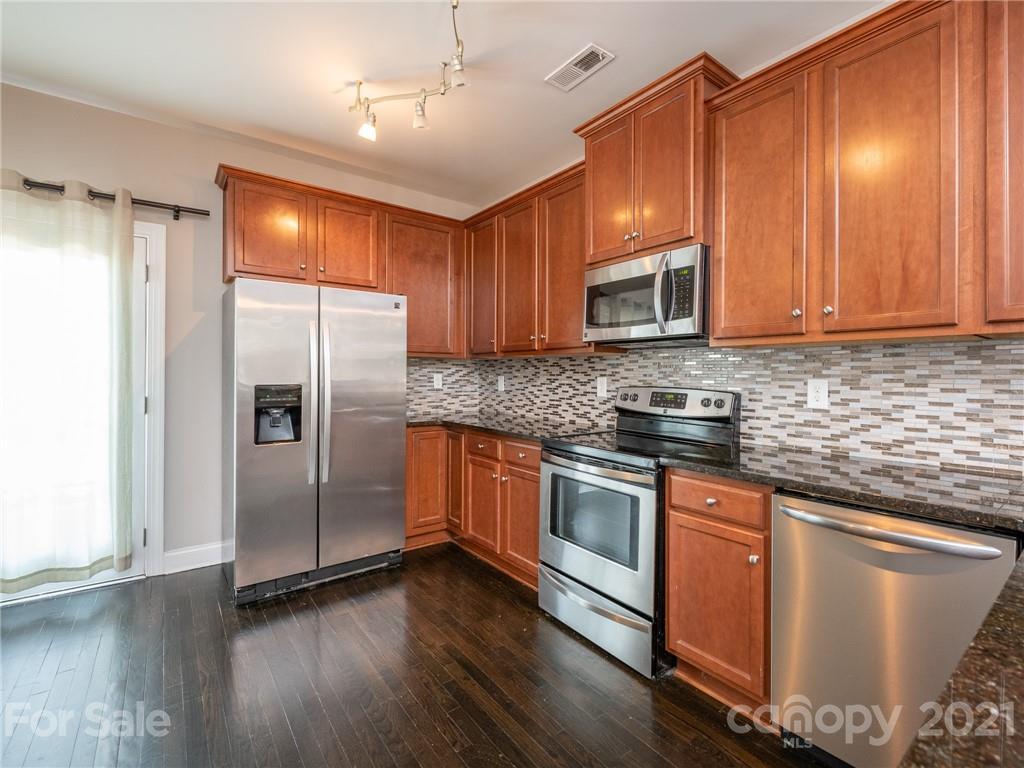 2421 Bonterra Blvd #405