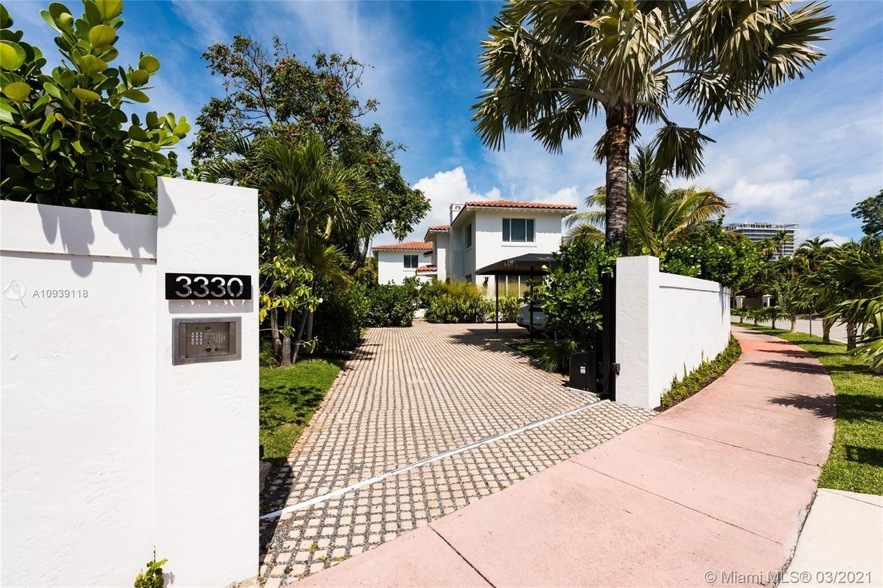 3330 Flamingo Dr