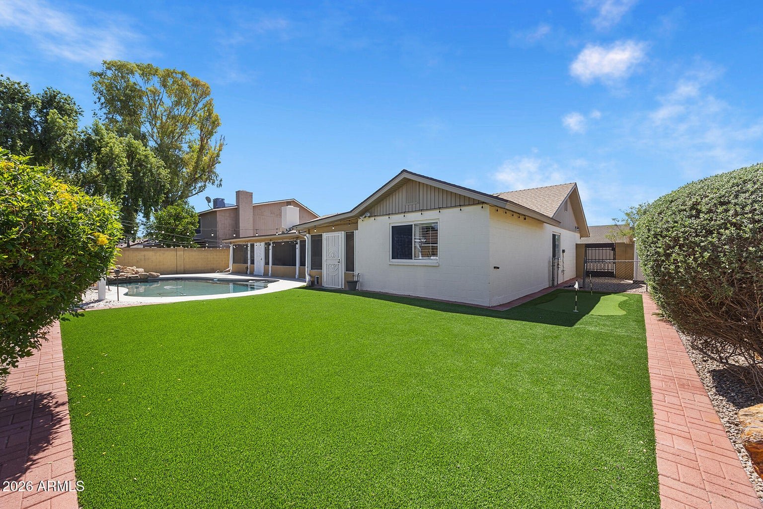 1128 W MONTE Avenue