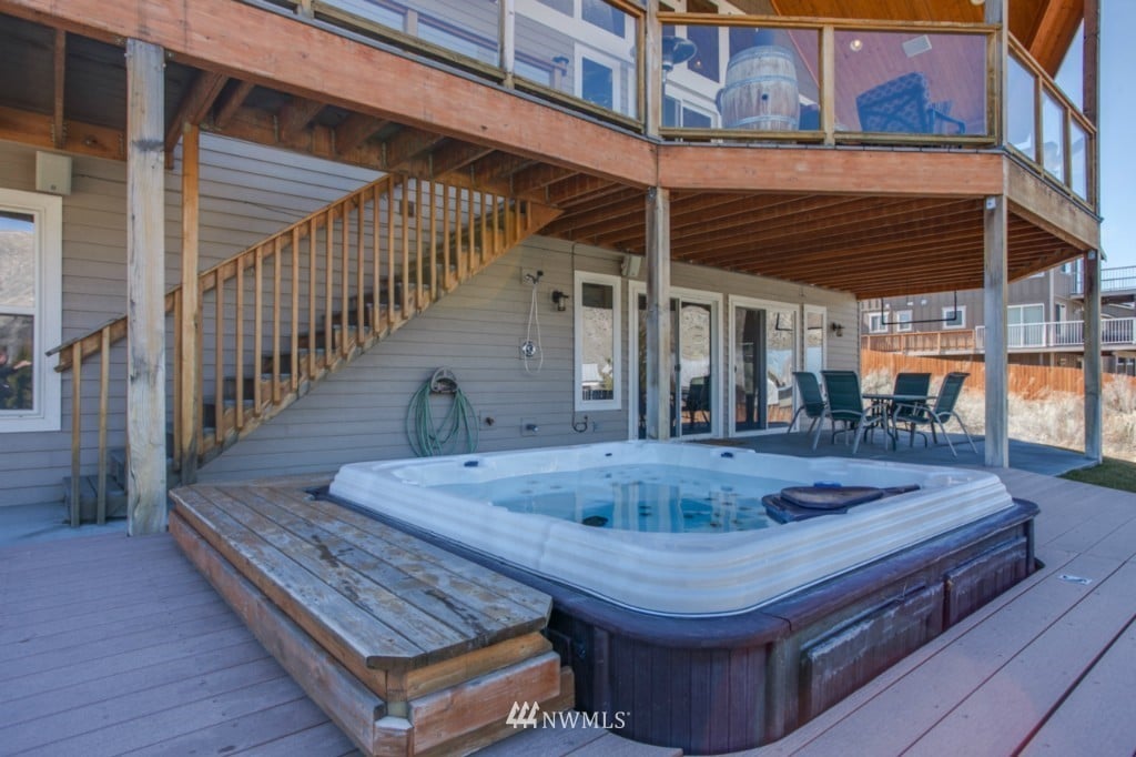 101 W Marine View Pl