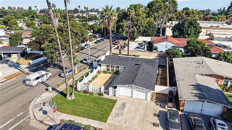 2381 W Transit Ave