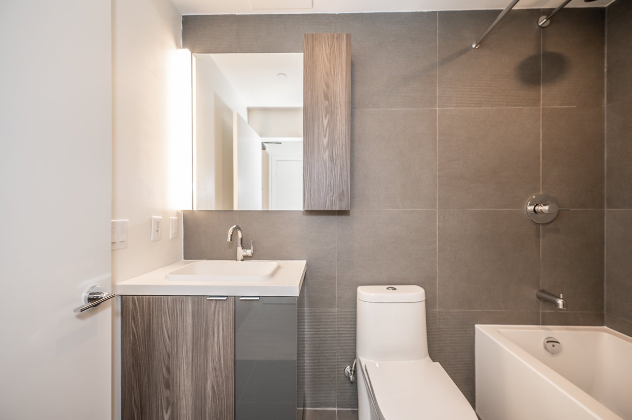 15 Mercer Street Unit: 1707