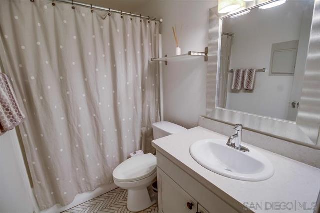 4444 Cherokee Ave, #2