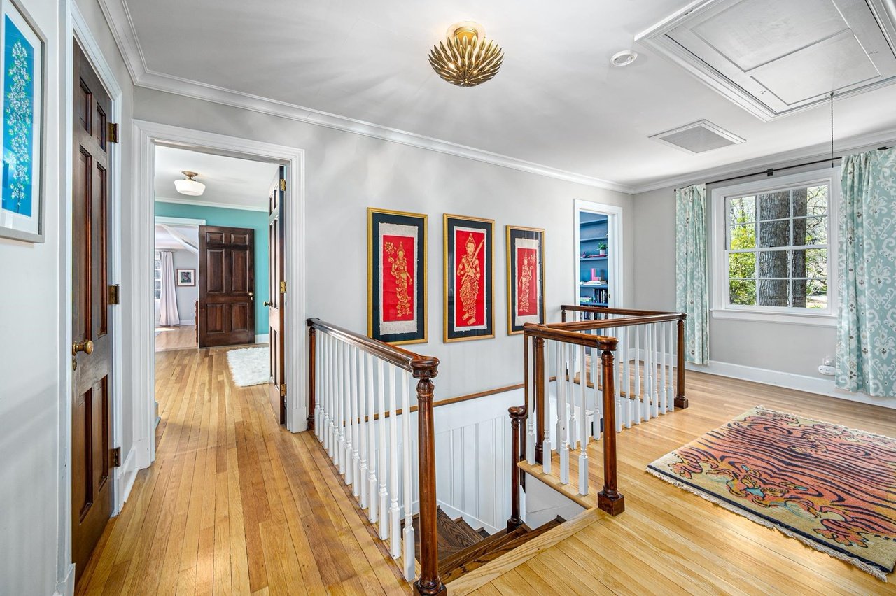 1021 Laurel Hill Rd