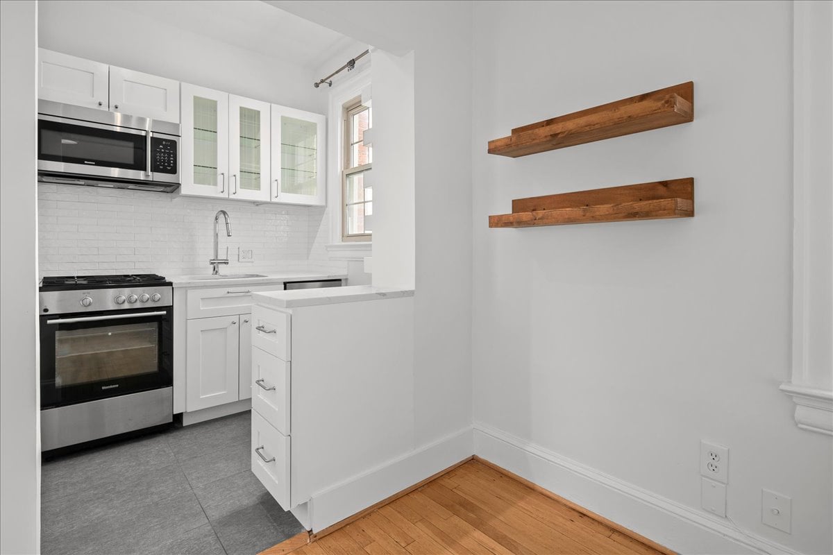 3100 Wisconsin Ave NW #406