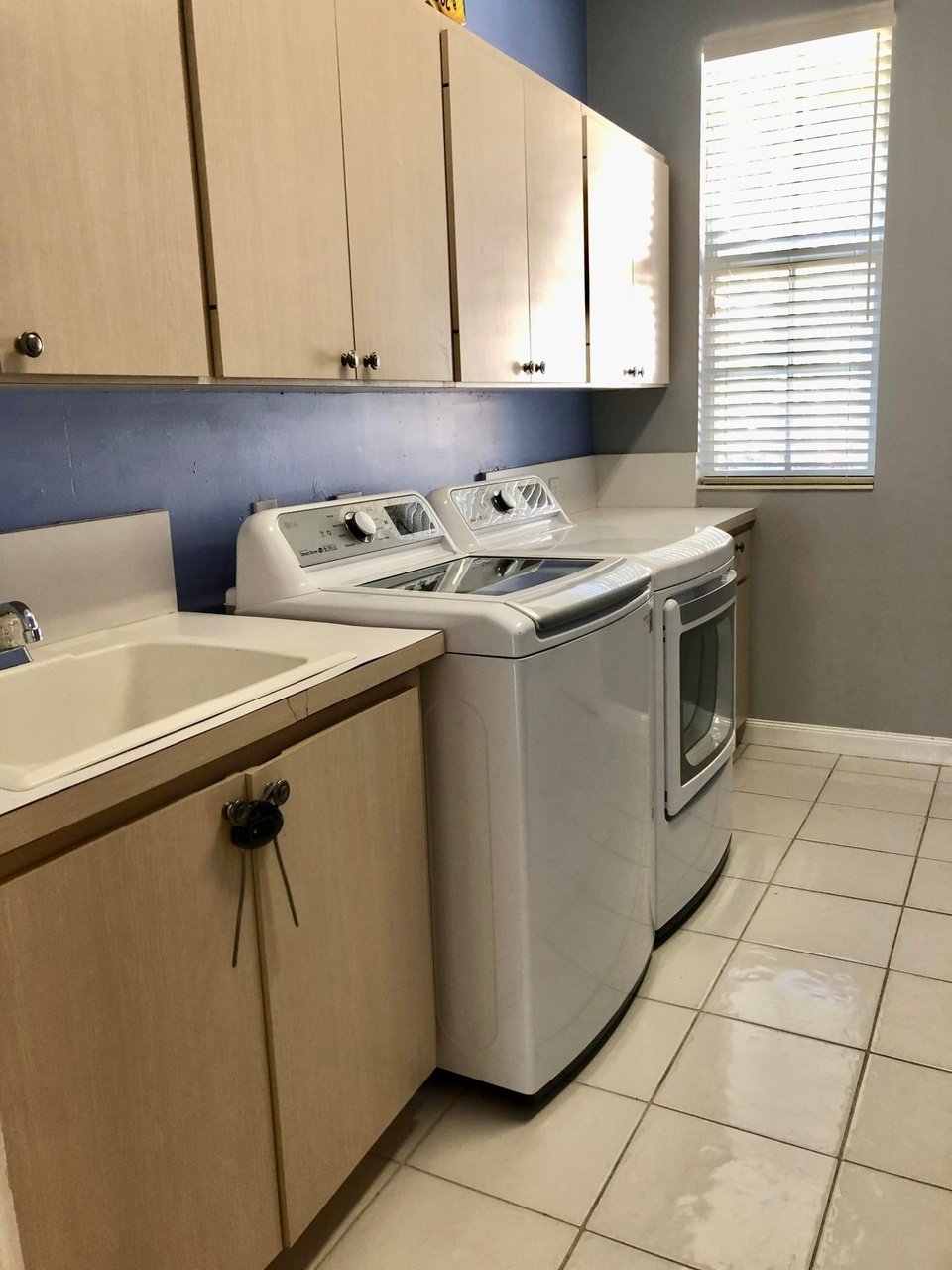 2015 Bedford Dr