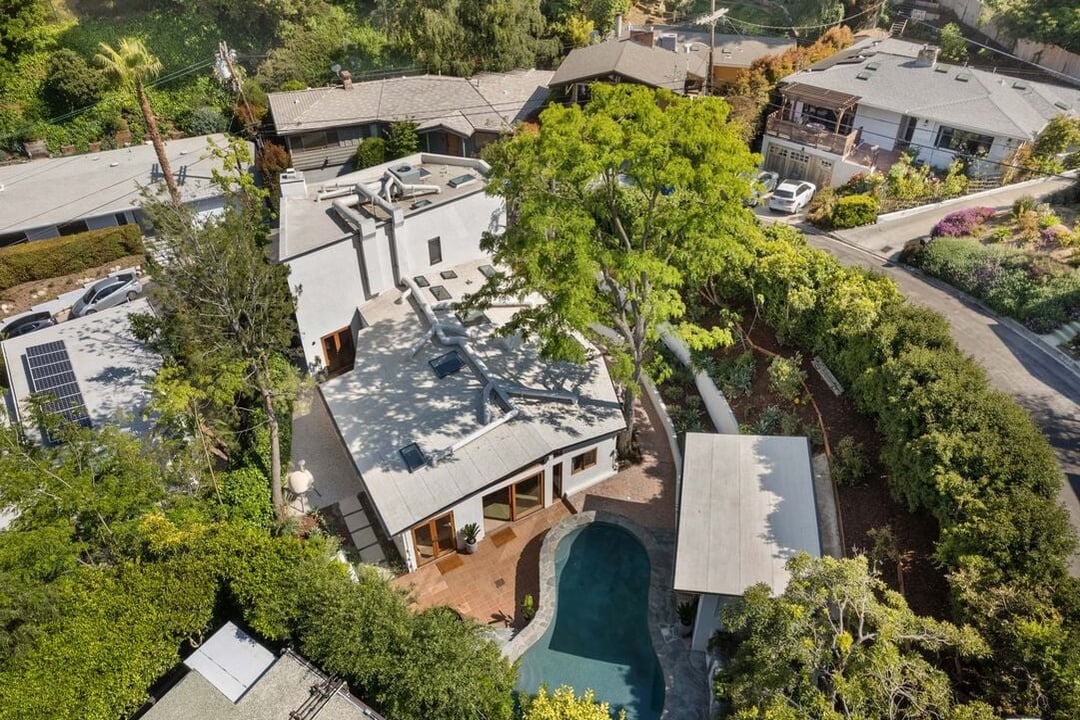 Sunset Crest Dr, 90046