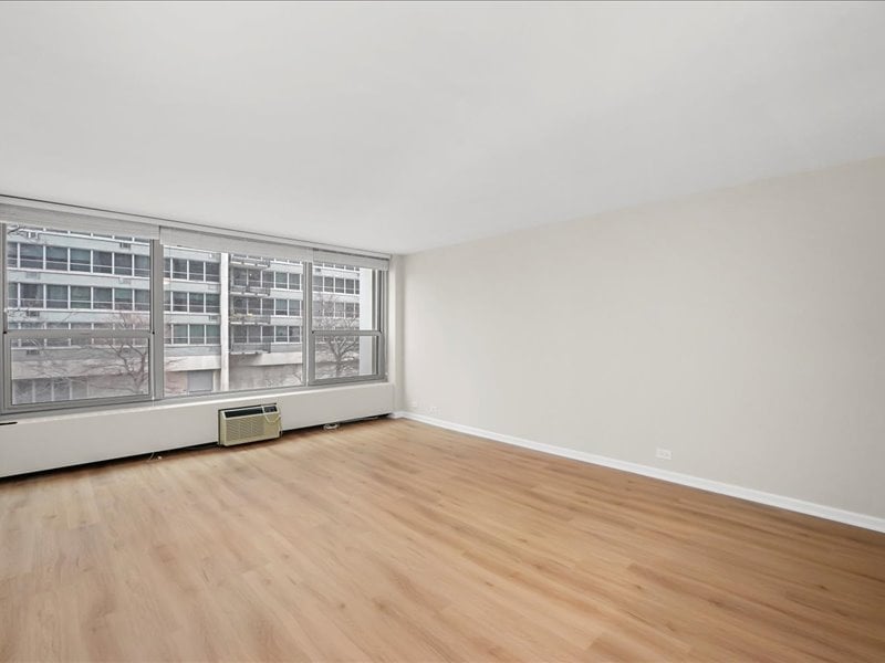 3600 N Lake Shore Dr #207, Chicago, IL 60613