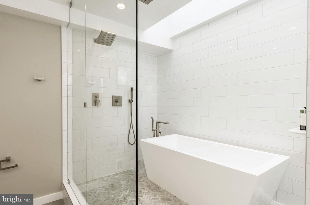 765 Girard St NW #2