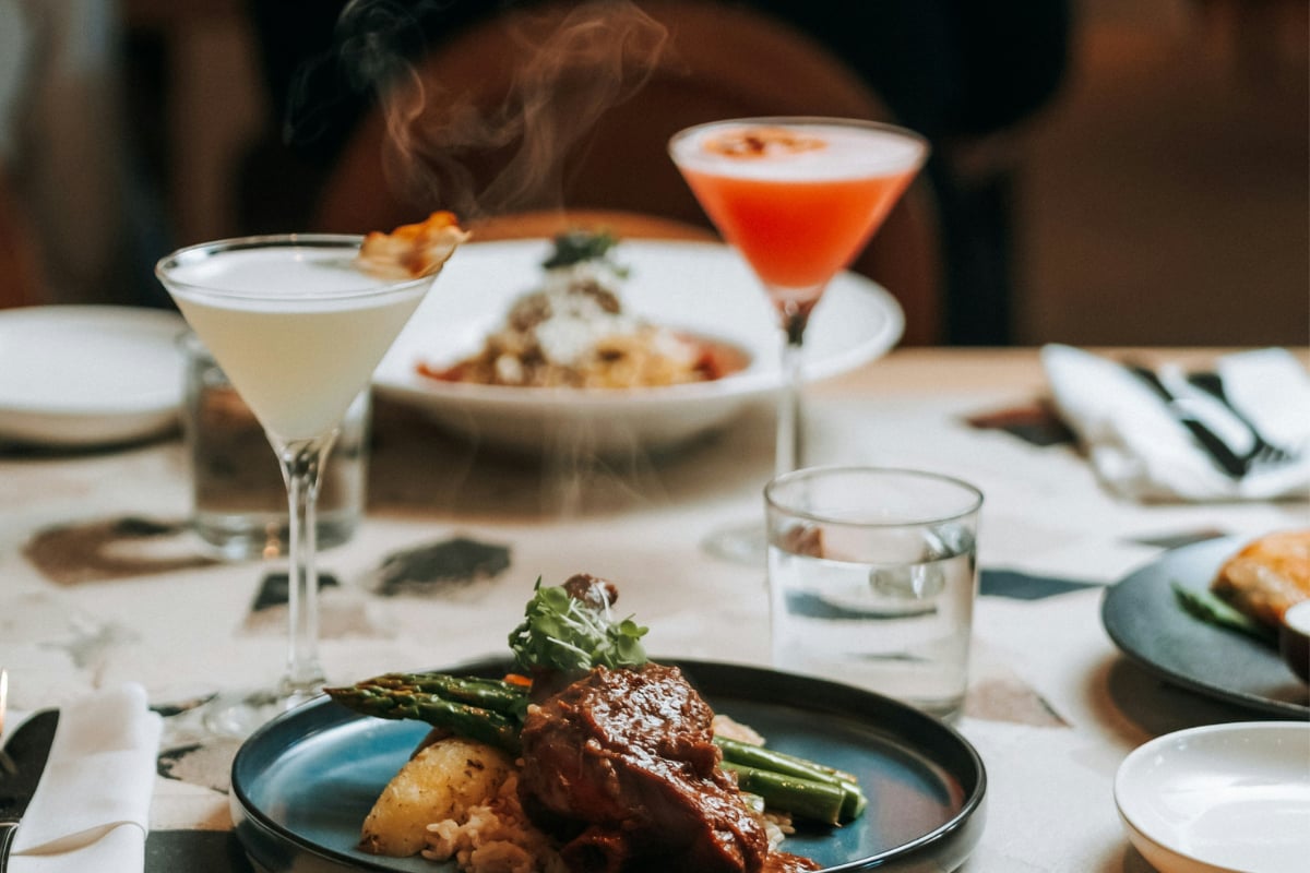 Where Ian Loves to Dine in Downtown Kirkland (& Menu Faves) 