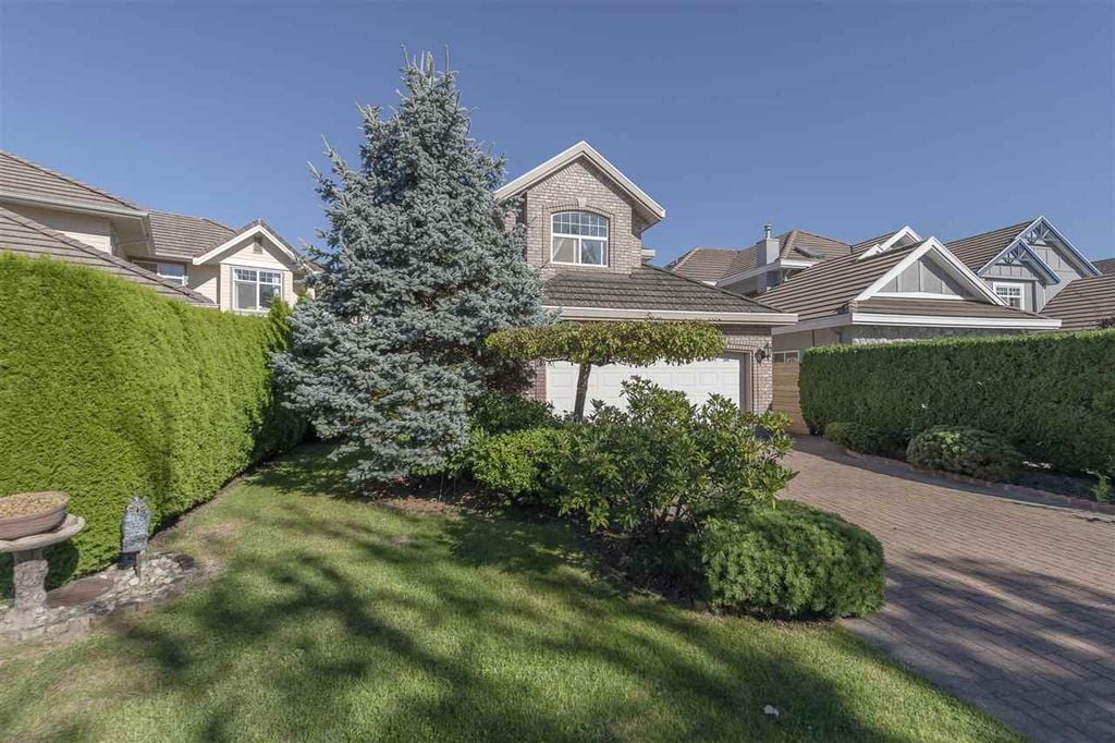 9260 Pauleshin Cres