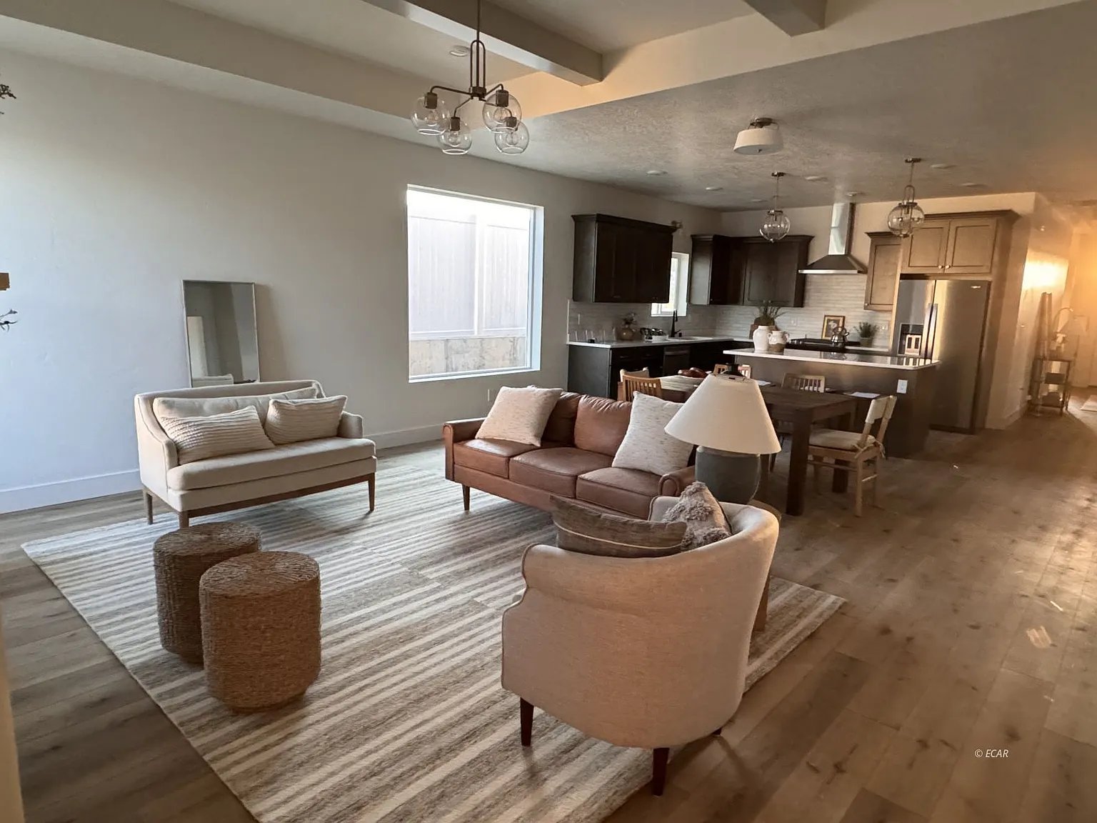 423 Flora Dr
