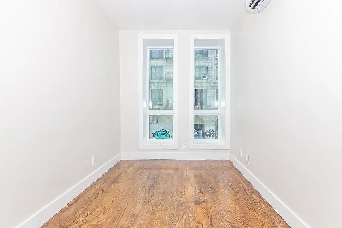 85 Graham Avenue 2B