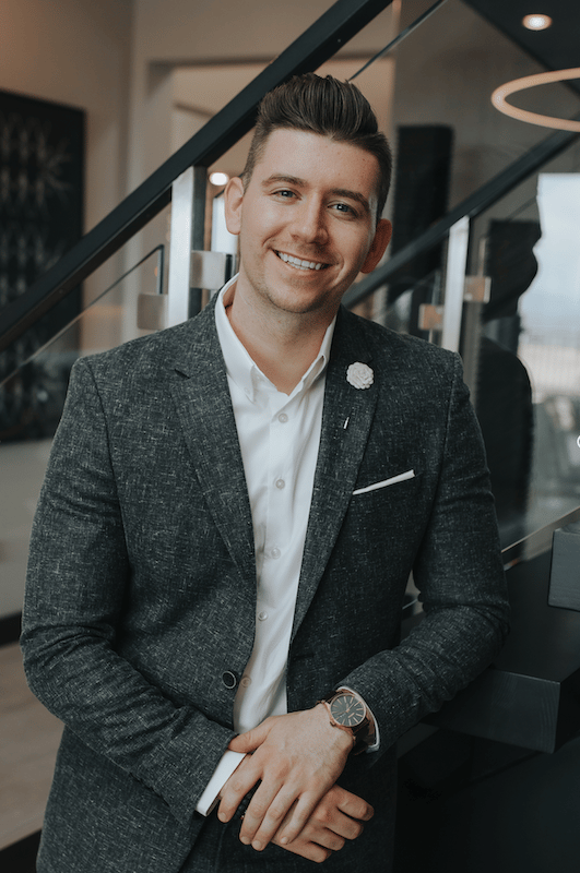 Chris Hollsten
