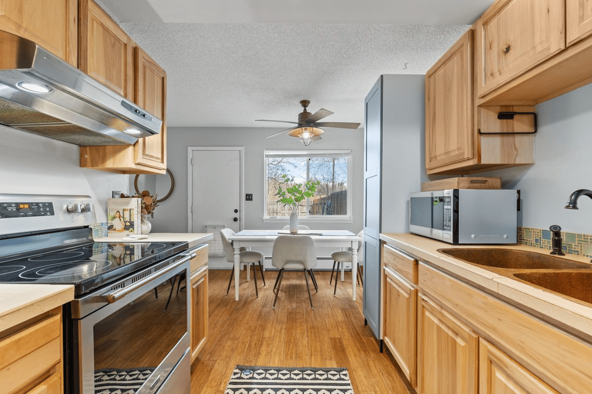 Just Listed: A Cozy Townhome Blending Comfort, Style, and Tranquil Living!