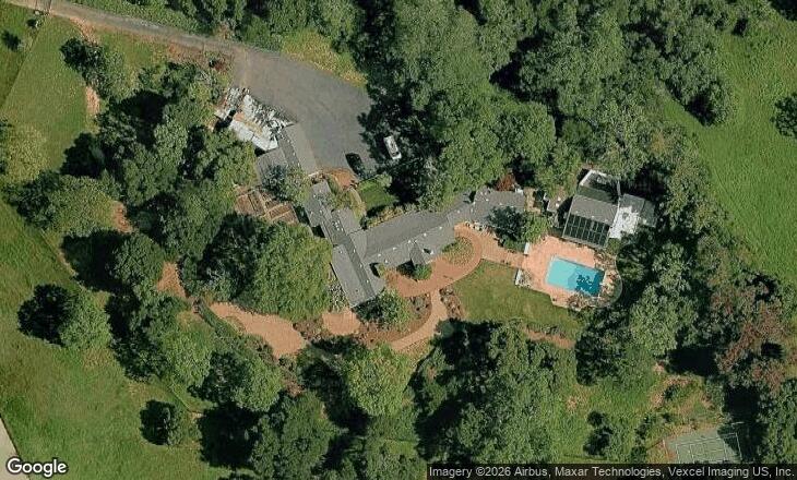2885 Woodside Rd