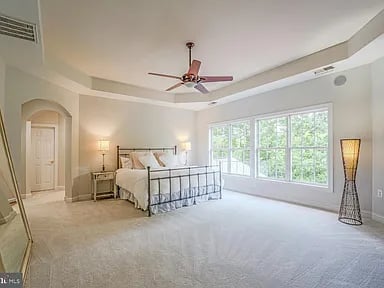 106 Calvary Ct SE