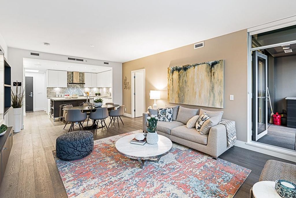 6333 West Blvd, #211