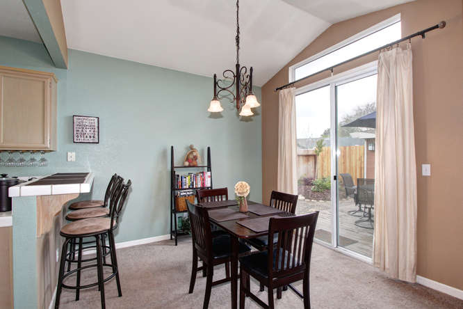 Just Listed! Well Maintained Home in Roseville!