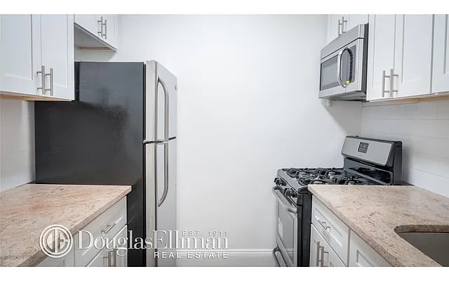 2166 Bronx Park East Unit: 3C