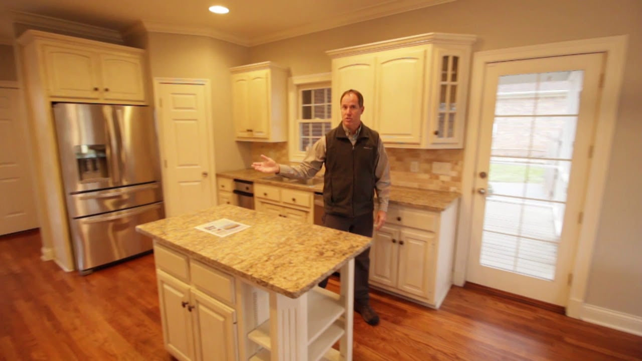 Sold - 3645 Fieldcrest Drive - $389,500