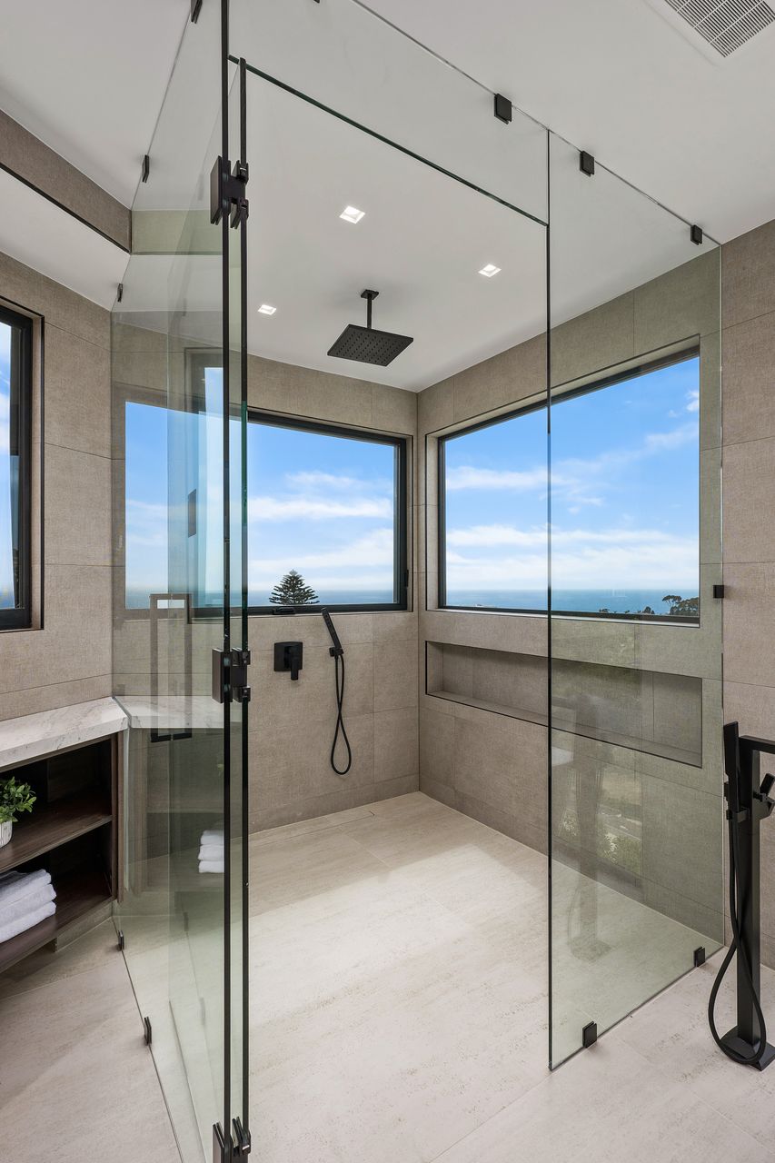 6627 Muirlands Dr, La Jolla, CA 92037