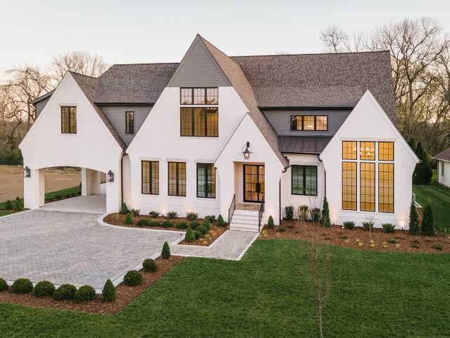 Why are some Nashville homes sitting on the market?