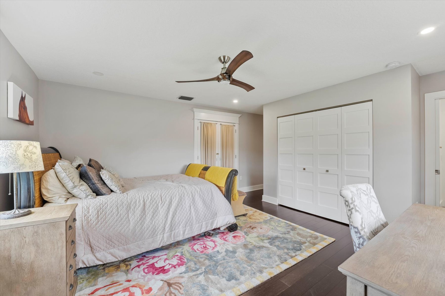 2900 Greenbriar Blvd