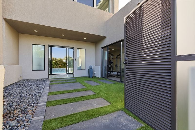 2790 La Bella Ct