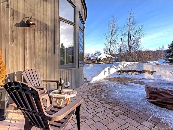 3066 American Saddler Dr