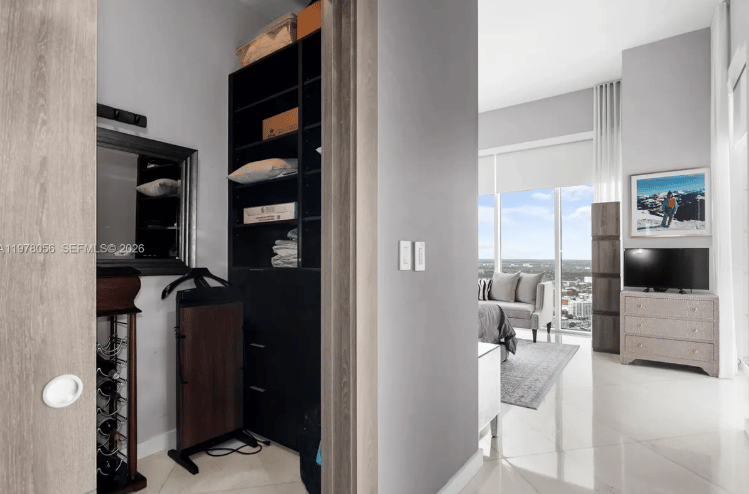 LUXURY IN THE MIAMI SKY