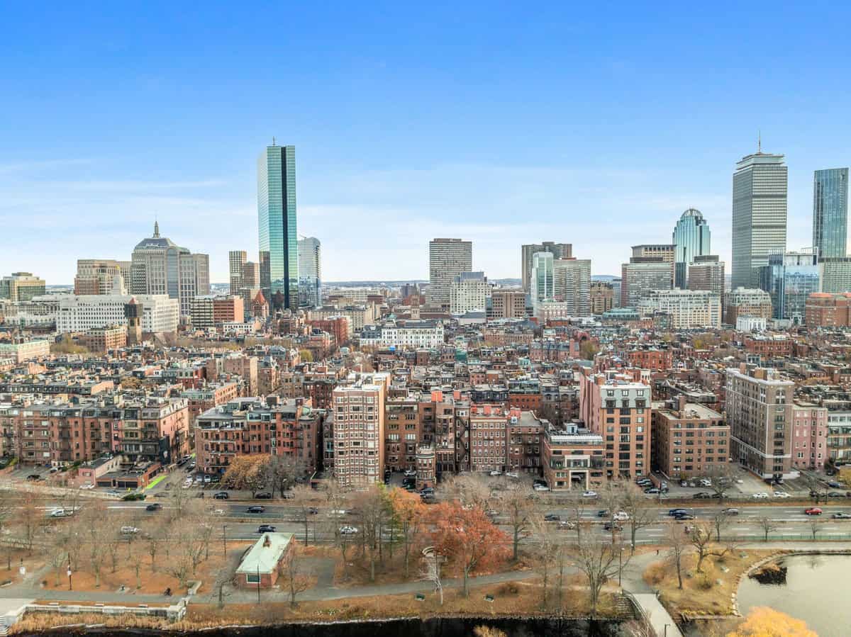 260 Beacon St