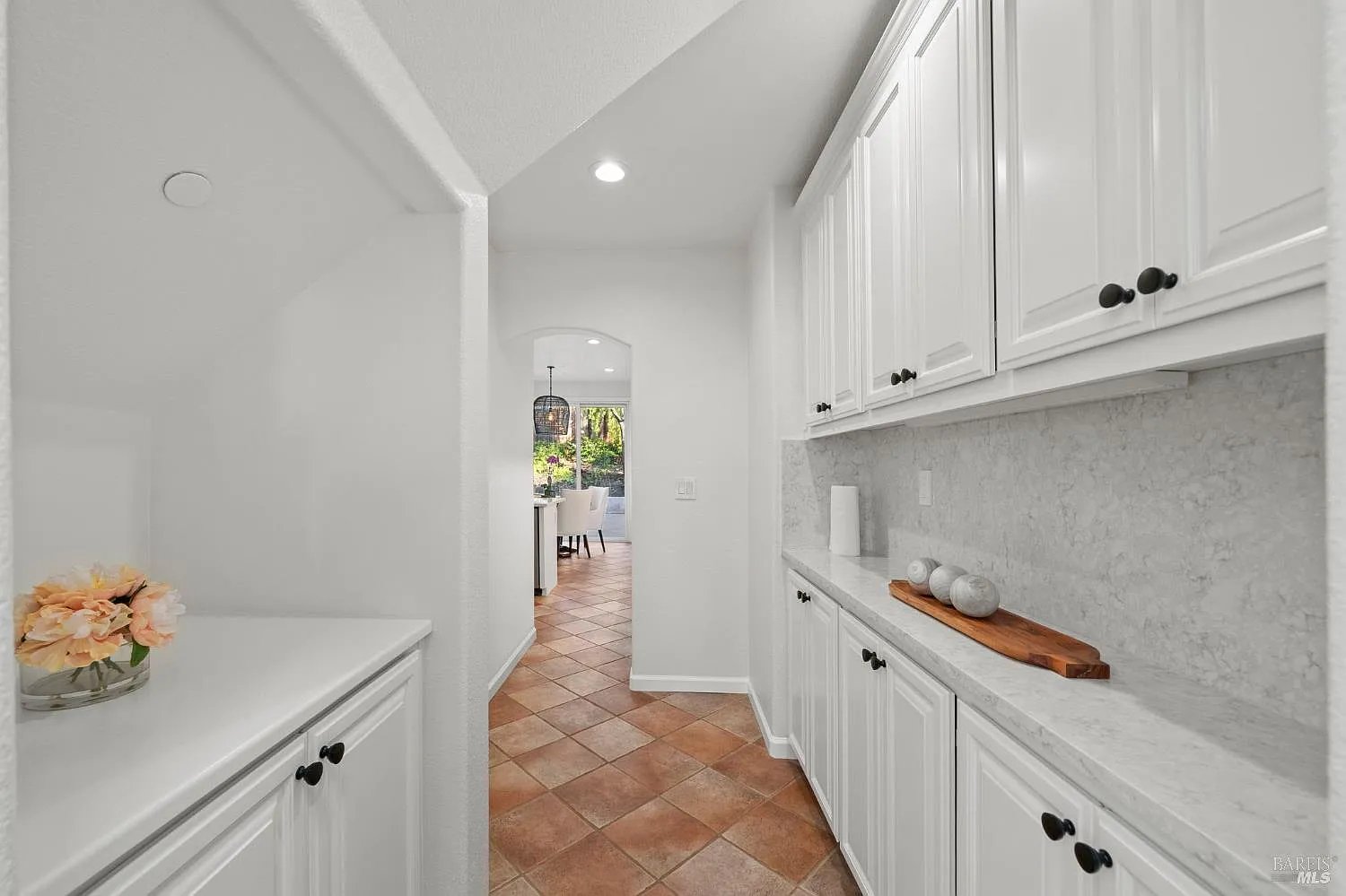 46 Waterbury Ln