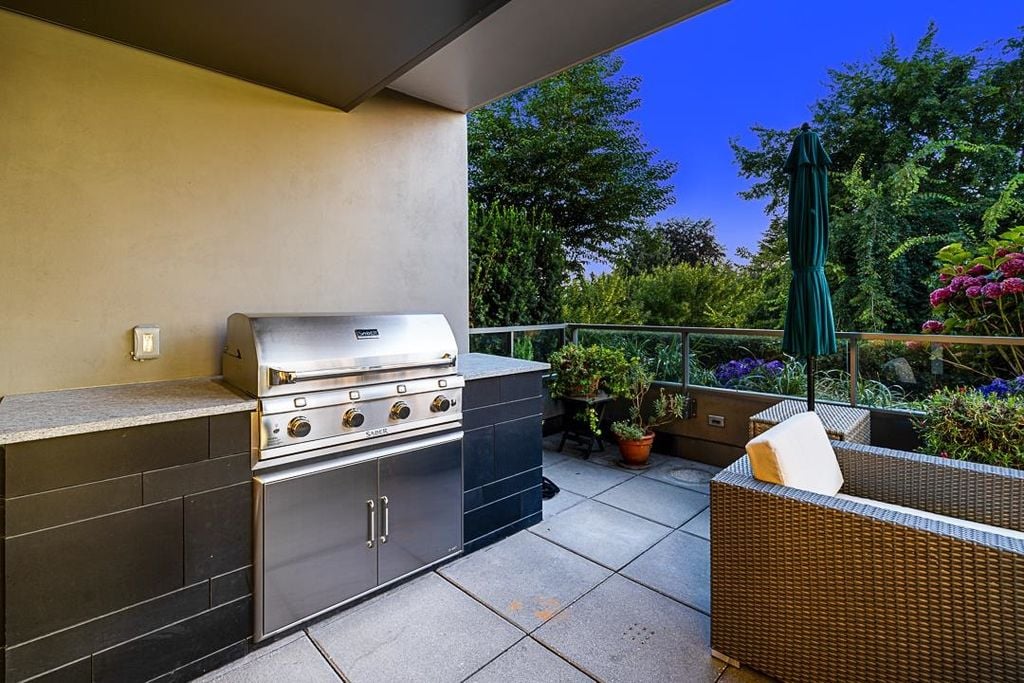 6333 West Blvd, #211