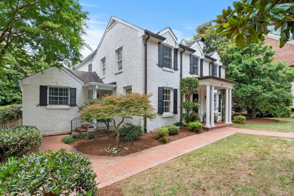 What’s the Difference Between a Zestimate and a Real Home Valuation? cover