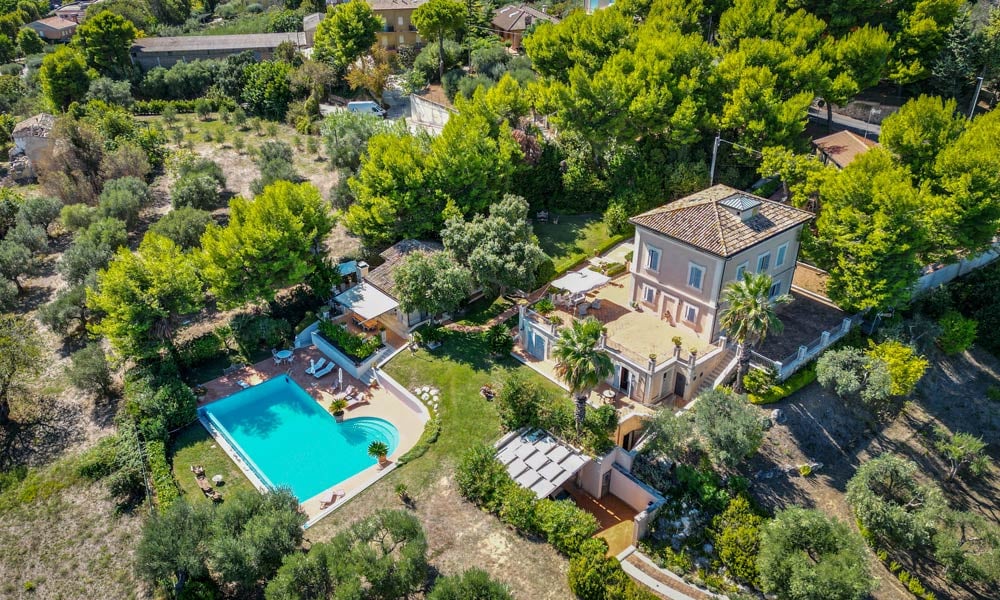 Villa With Stunning Seaview in Civitanova Marche, Le Marche