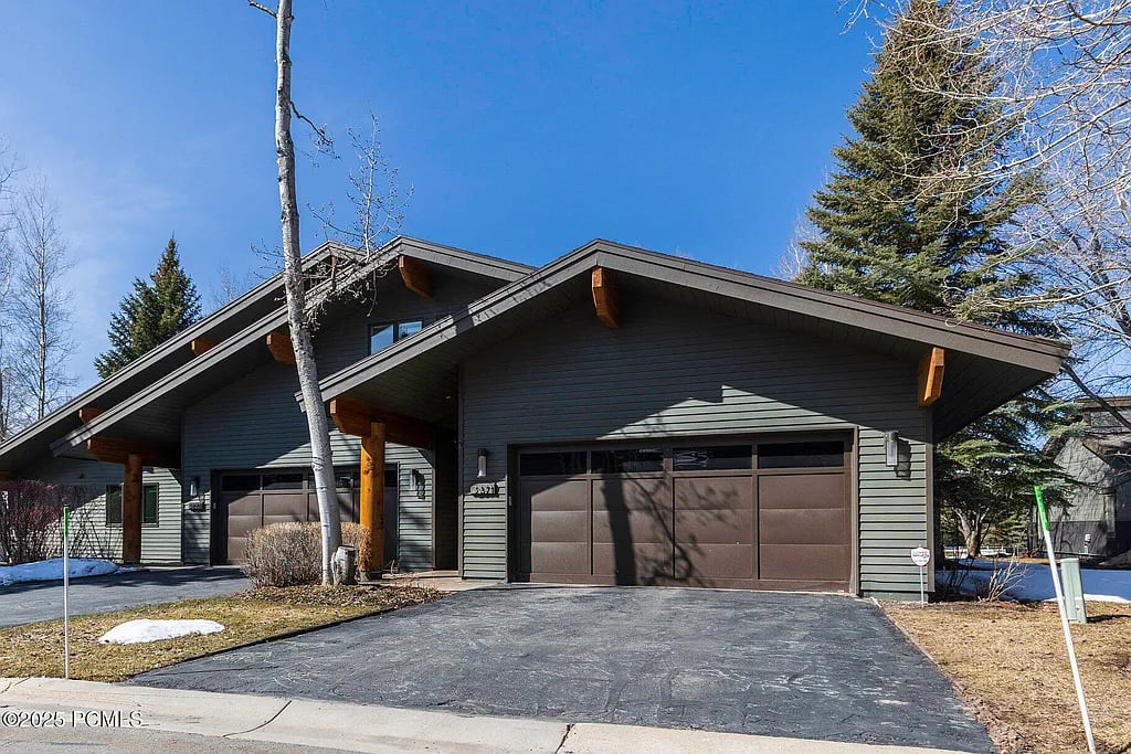 2871 Sunny Slopes Dr