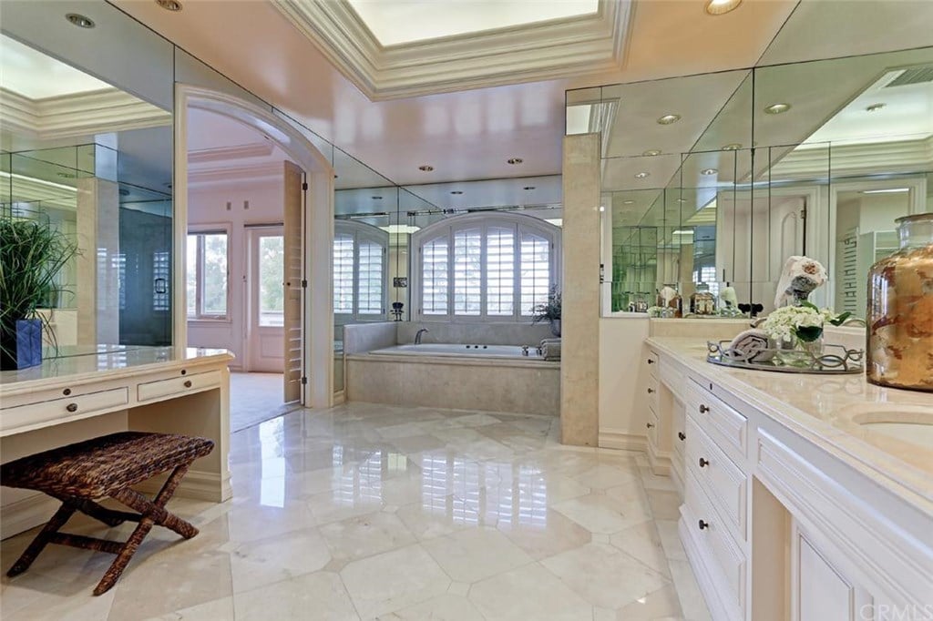 30 Canyon Fairway Dr, Newport Beach, CA 92660