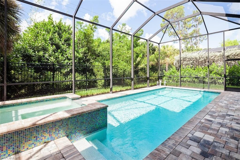 2879 Coco Lakes Dr