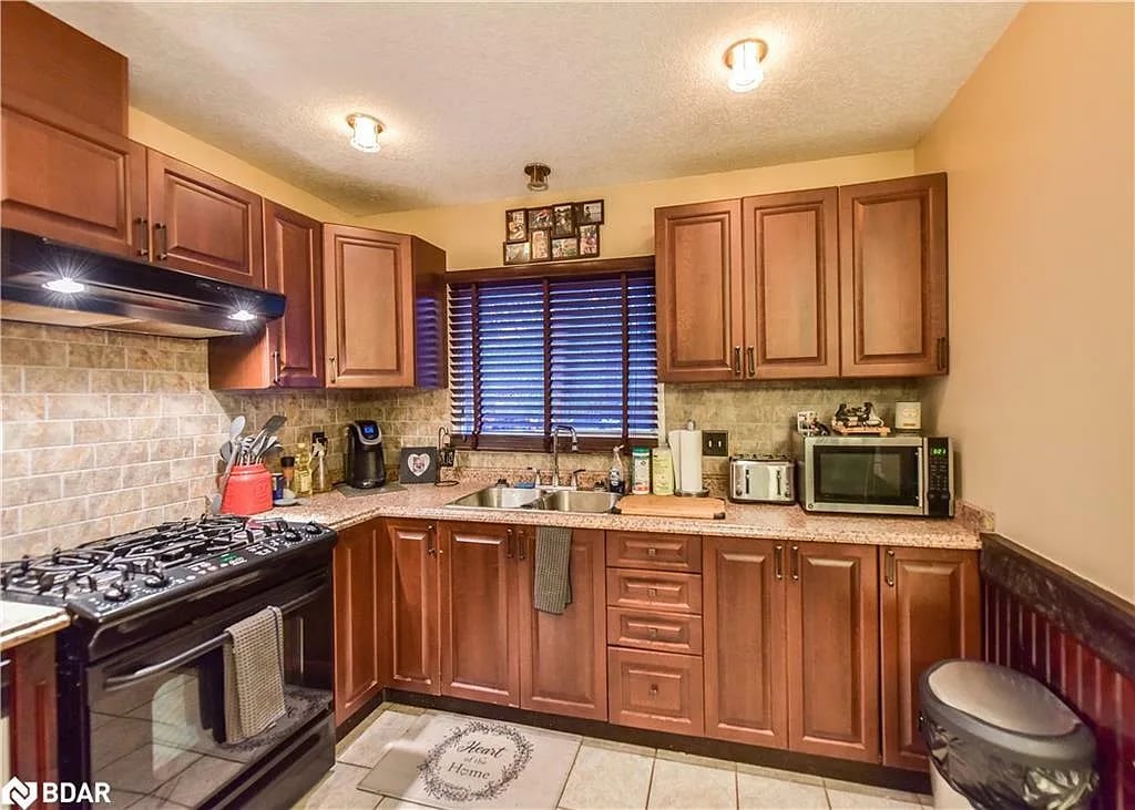 25 Duffy Dr