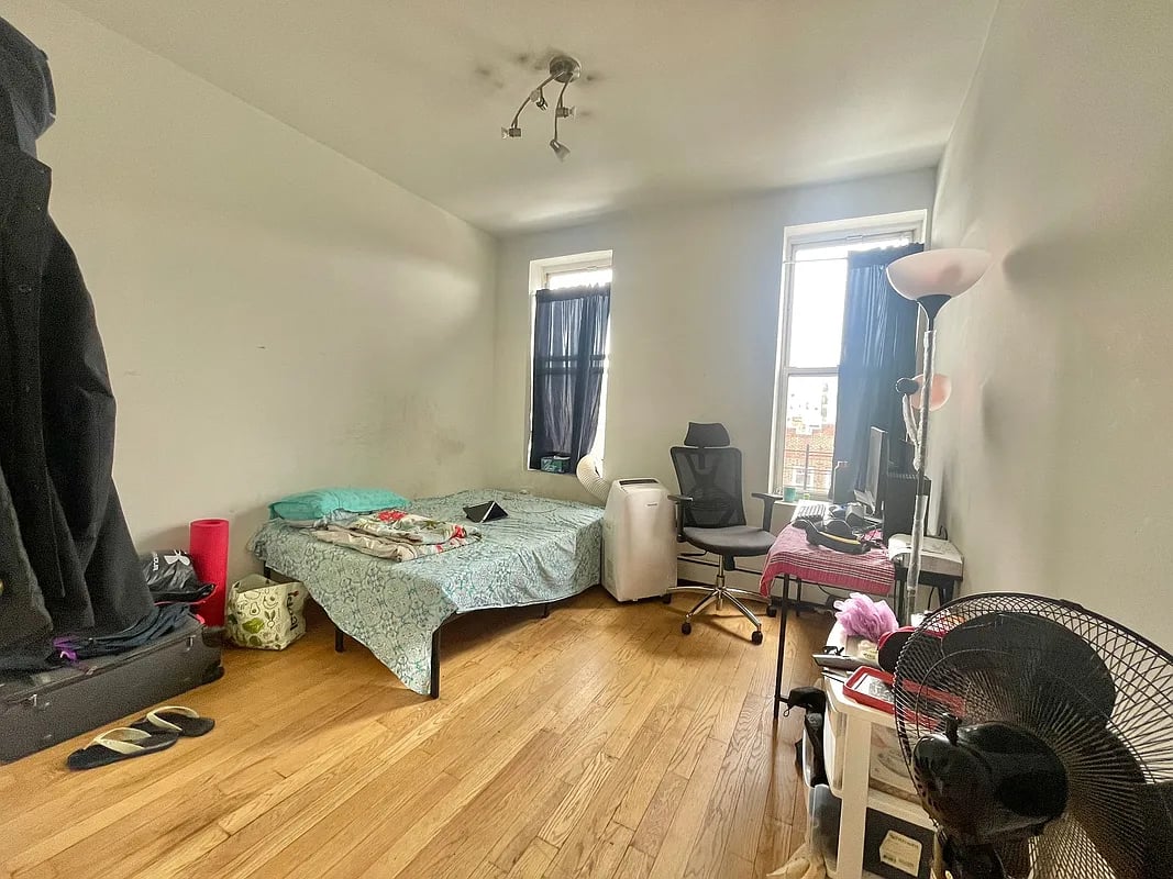 196 Utica Avenue 3