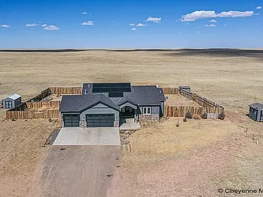 1528 Scenic Ridge Dr