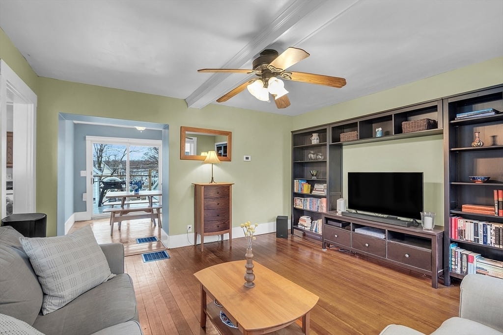 36 Pleasant St