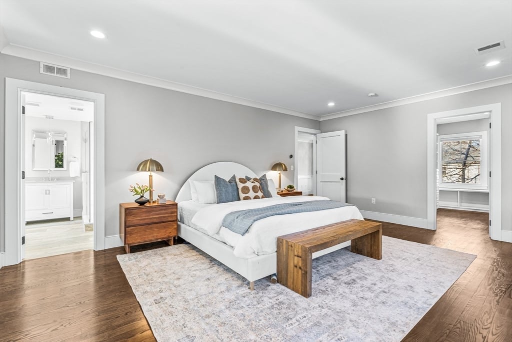 19 Abbott Rd