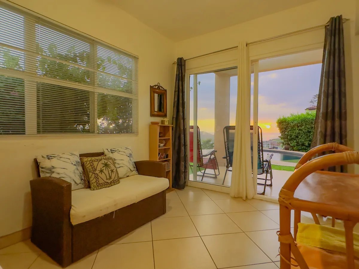 Ocean View Home in Altos del Cacique