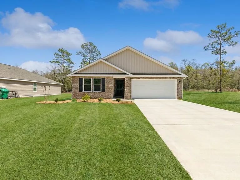 121 Hunters Ridge Dr