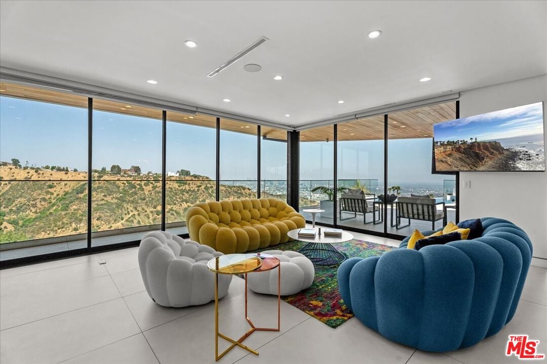 Celestia Estate, Hercules Dr, 90046