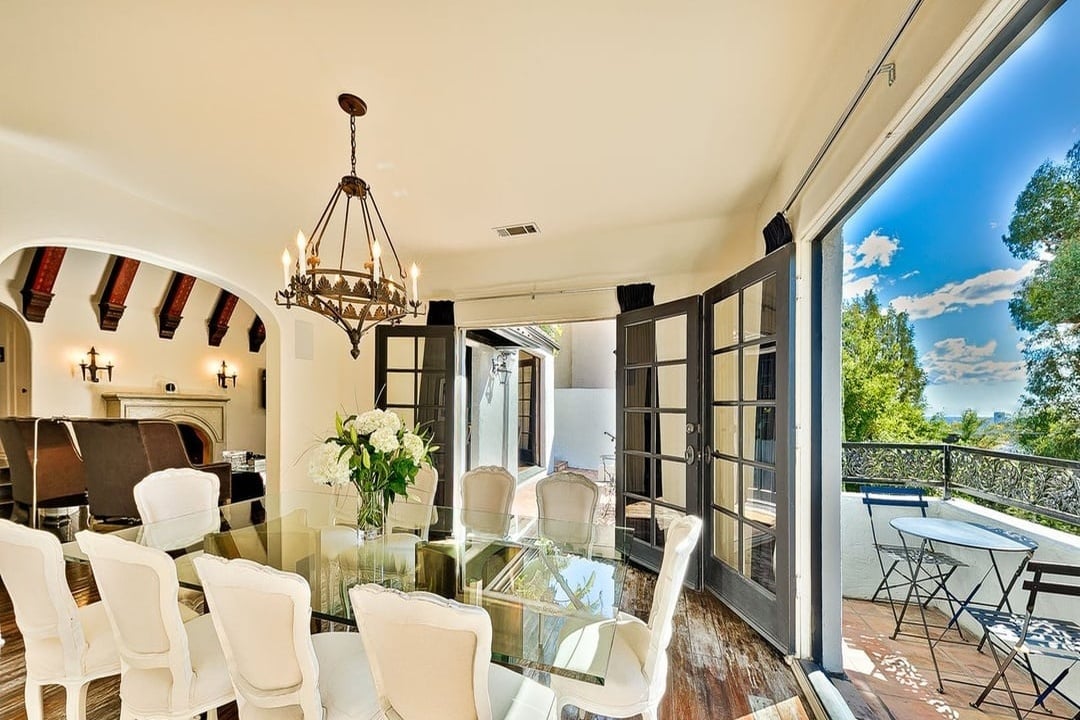 Halo Retreat, N Kings Rd, 90069