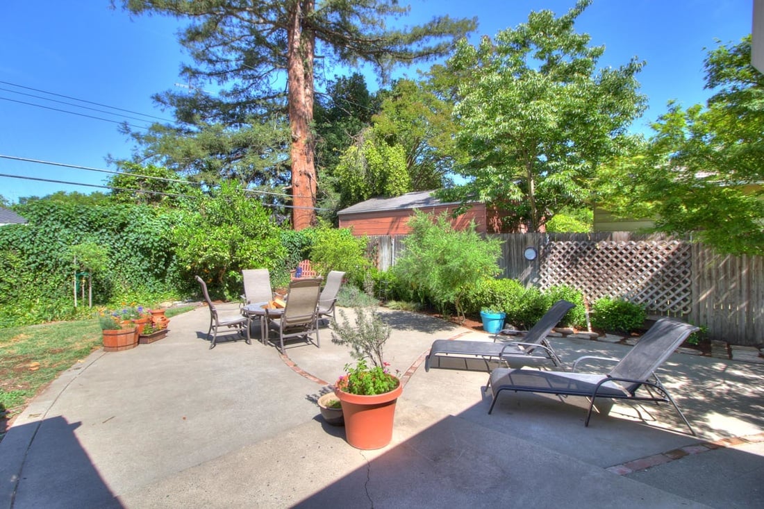 Just Listed! Updated Gorgeous South Land Park Beauty!